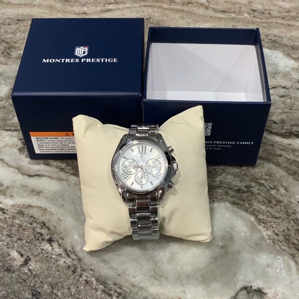 Montres Prestige Silver Watch